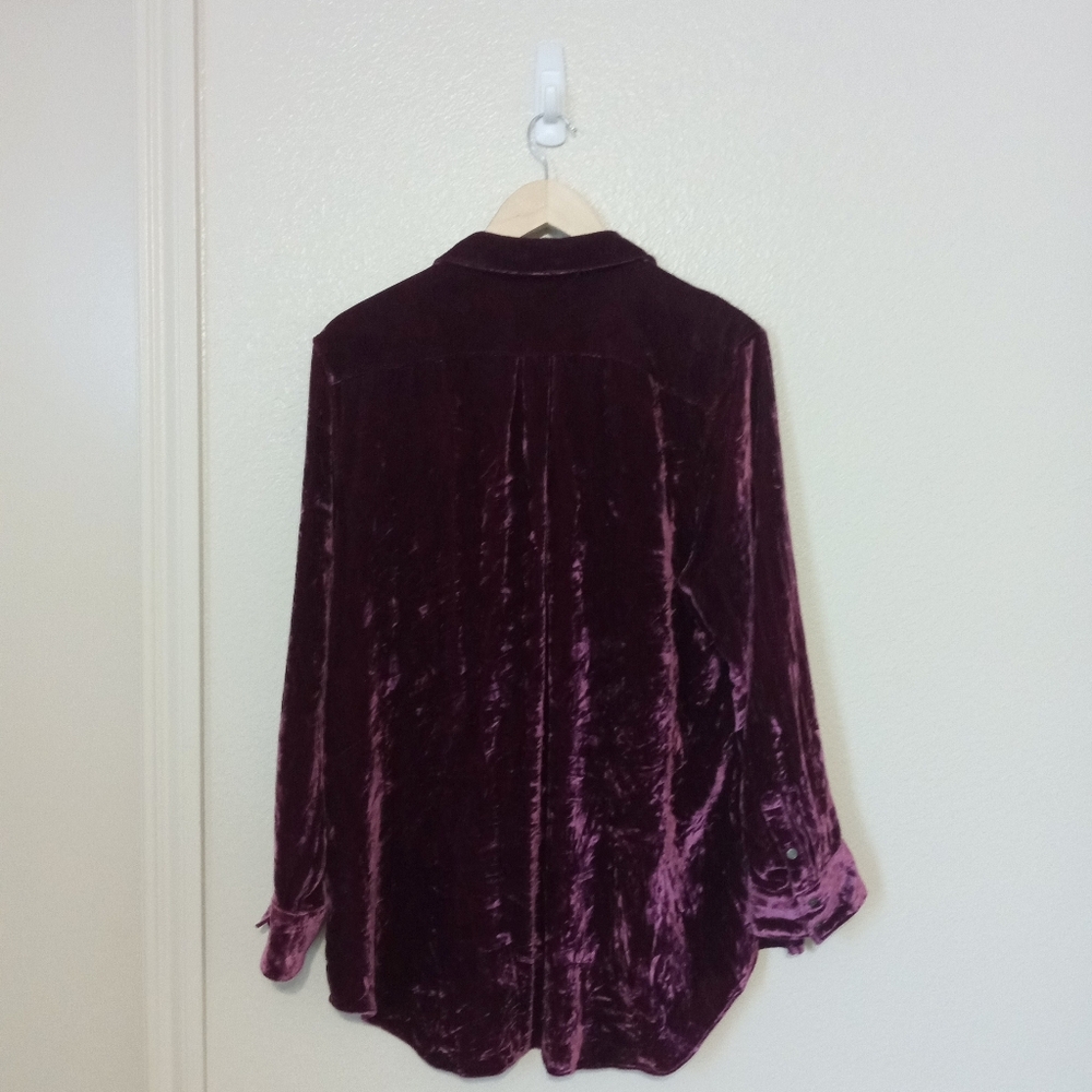 Tommy Bahama Crushed Velvet Silk Blend Purple Button Up Long Sleeve Blouse - Picture 5 of 13
